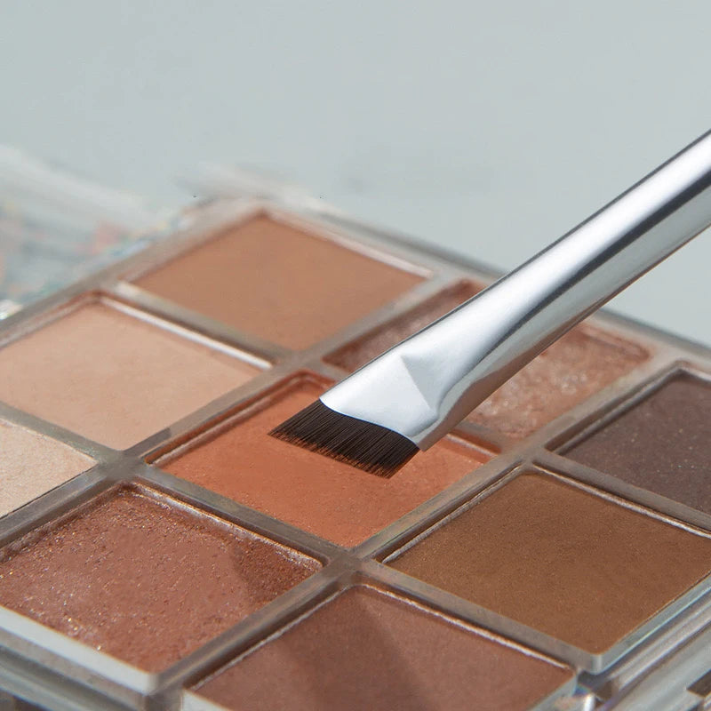 Beuvy Precision Line — Ultra-Thin Eyeliner & Brow Brush Duo